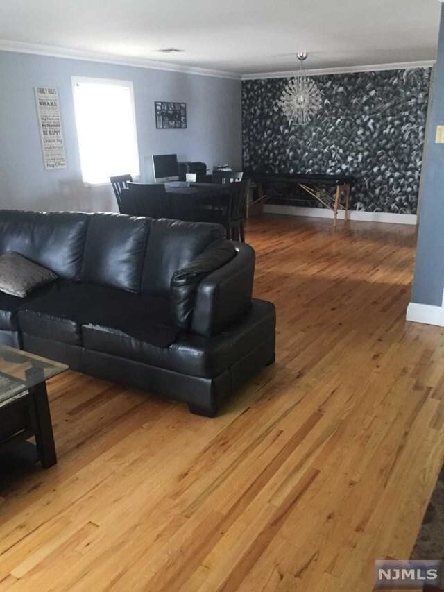 Building Photo - 3 bedroom in Newark NJ 07105