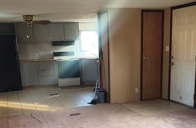 Foto del edificio - 615 S Bell St