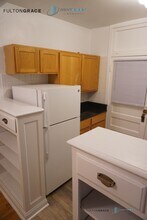 Building Photo - 5018 N Lincoln Ave