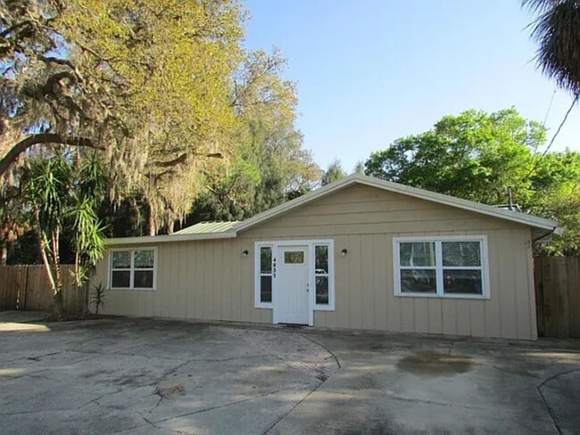 Building Photo - The Limestone House