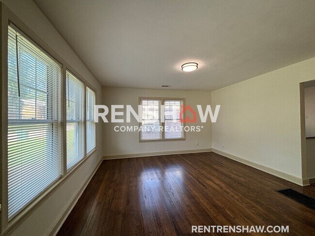 Building Photo - Text the Leasing Team at 901-820-4367 to S...