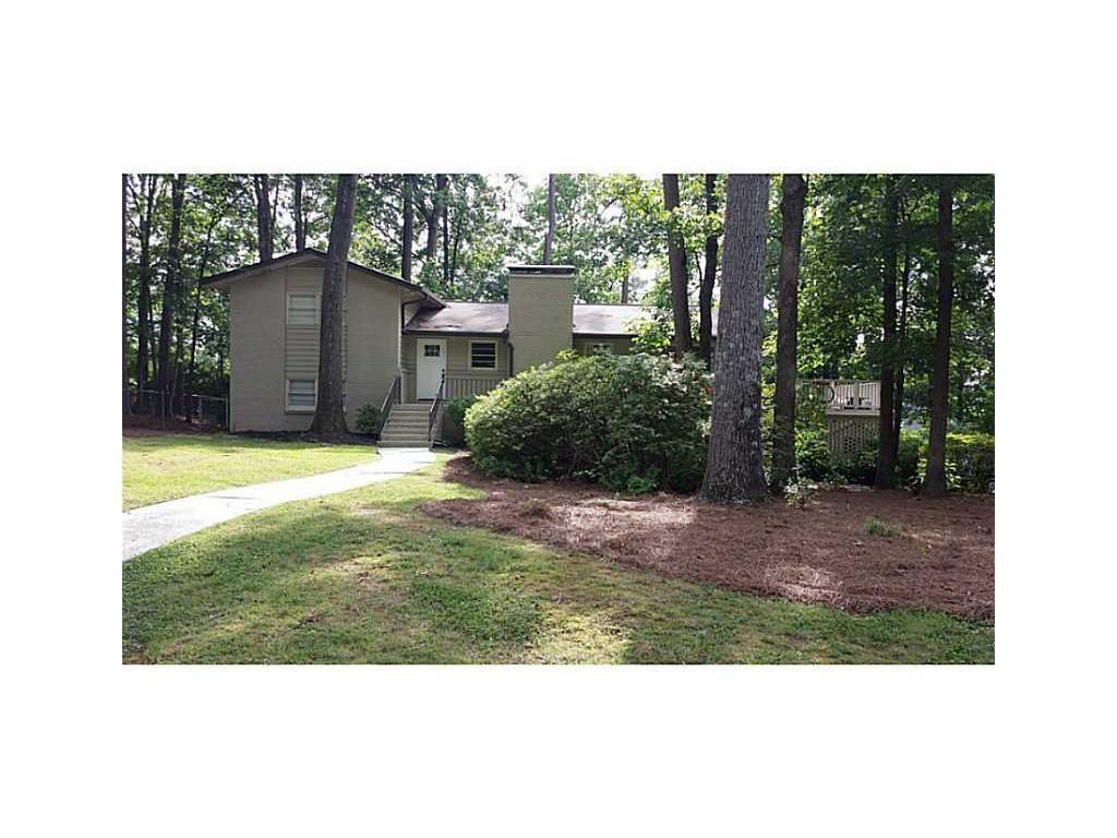 Primary Photo - 1493 Chateau Dr