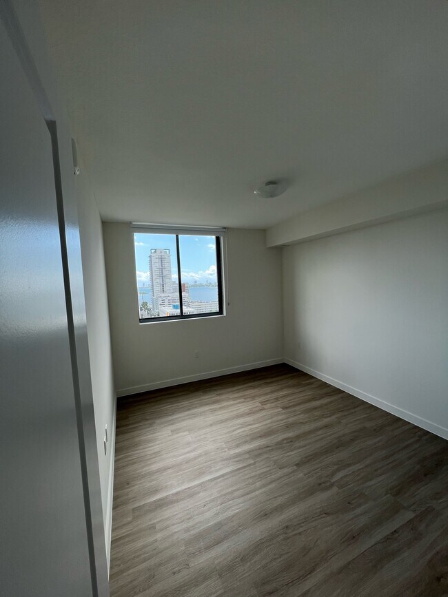 Foto del edificio - 2331 NE 5th Ave