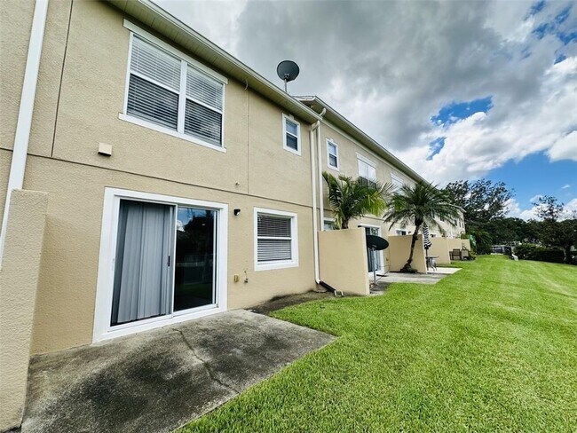 Foto del edificio - 200 Sterling Springs Ln