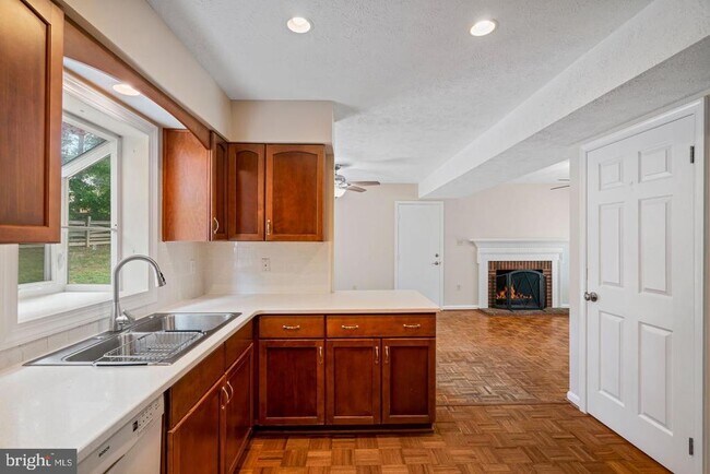 Building Photo - 3866 Oriole Ct