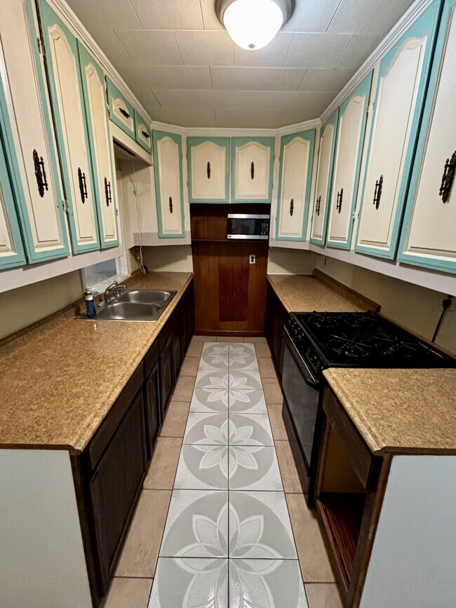 Foto del edificio - 1116 E Academy St