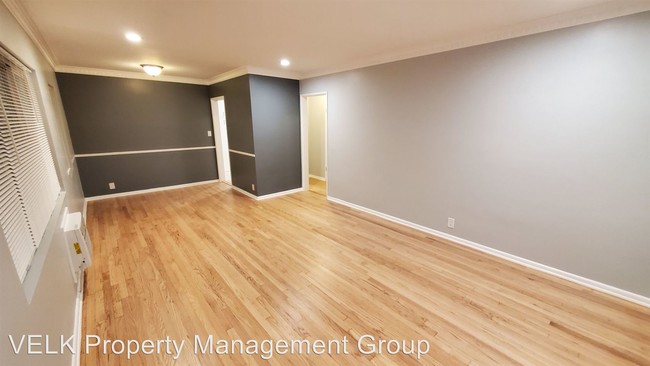 Building Photo - 1 br, 1 bath Apartment - 700 Sunset Blvd