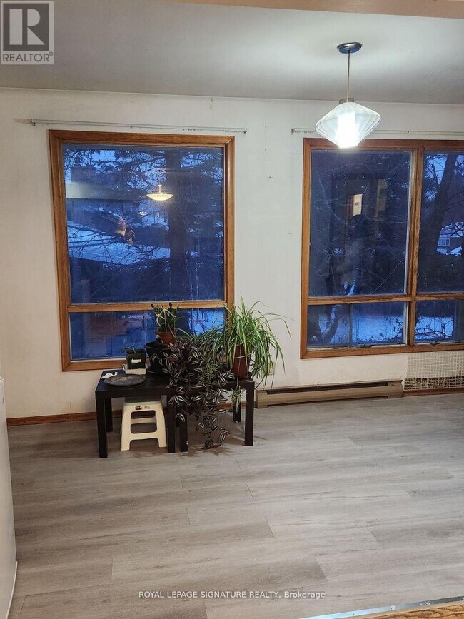 Building Photo - 43 Sorrel Pl