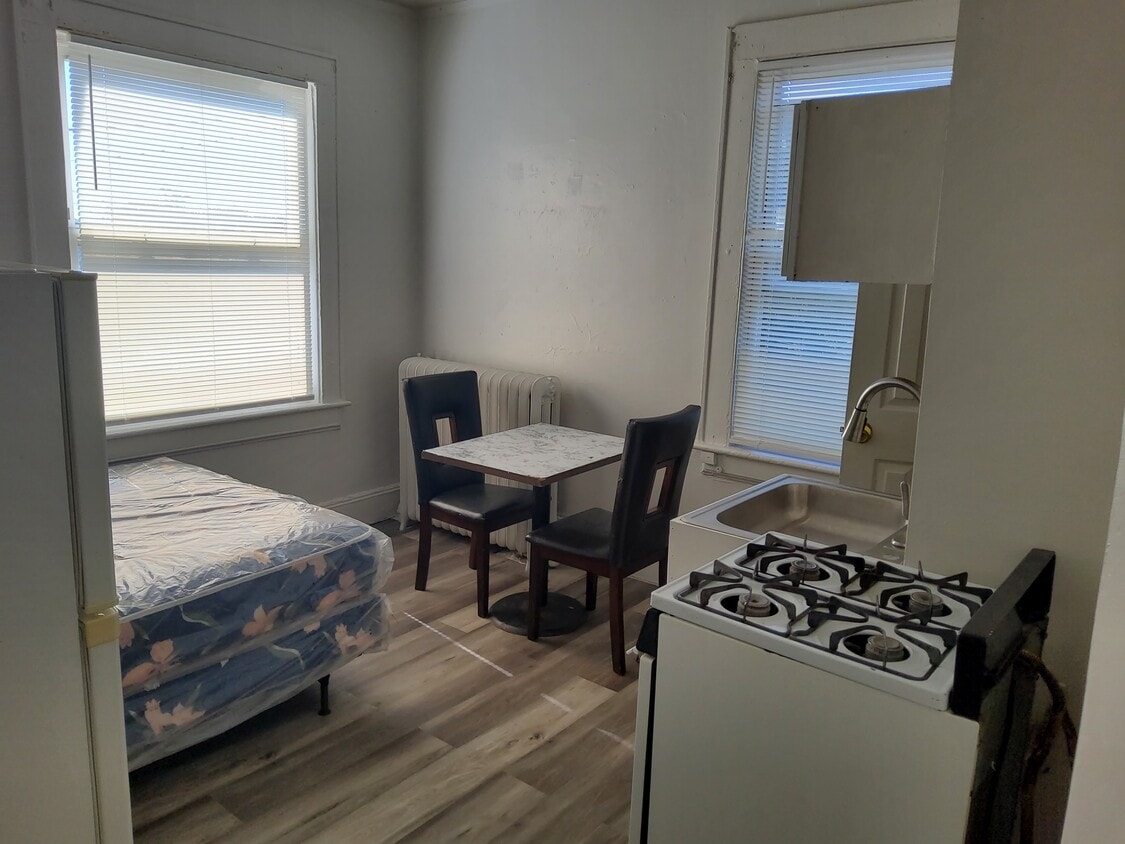 3-120 Espacio principal 1 - Vine Street Apartments