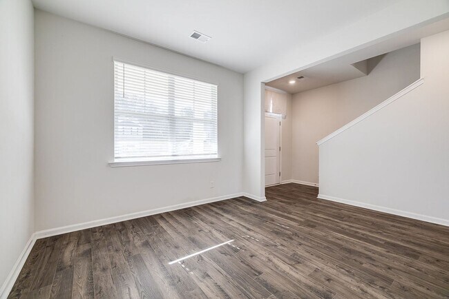 Foto del edificio - Spacious 5BR Home with Loft & Smart Features in Rincon