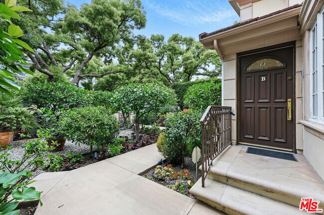 Foto del edificio - 412 N Maple Dr