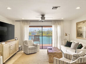Building Photo - 3111 Pass a Grille Way