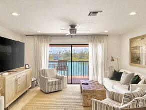 Building Photo - 3111 Pass a Grille Way