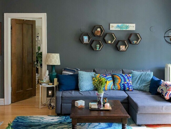 Foto del edificio - 435 W Surf St