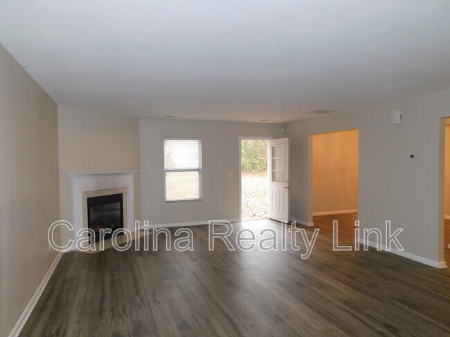 Foto del edificio - 3131 Decapolis Dr