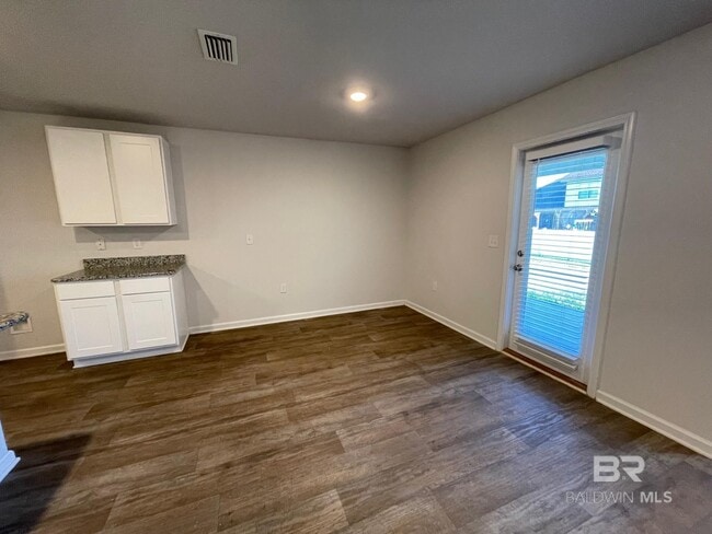 Building Photo - 10817 Northern Dancer Ct