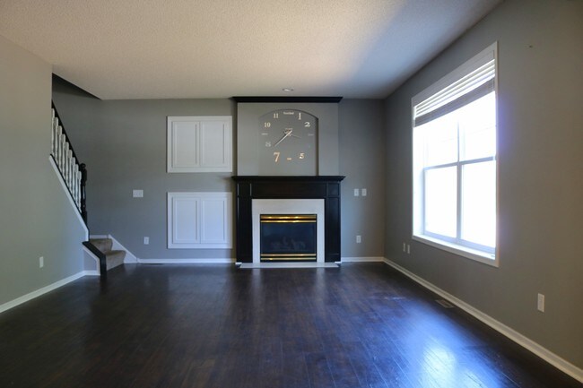 Building Photo - 15300 Dundee Ct