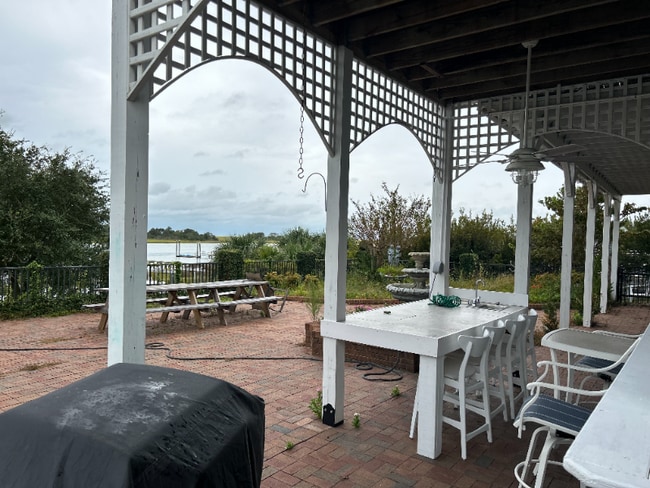 Building Photo - 1183 Kings Landing Rd