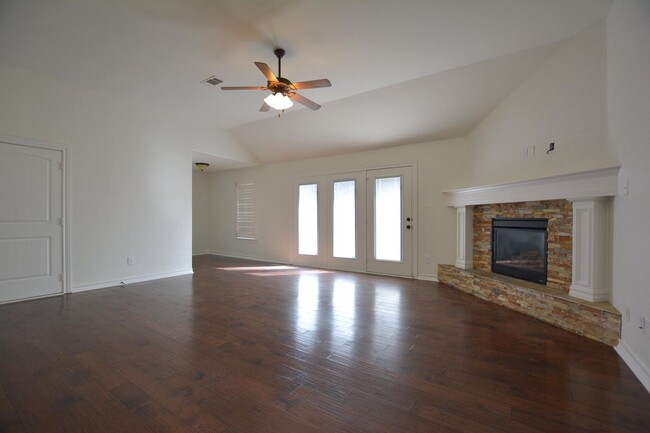 Building Photo - 6816 Oakridge Ave