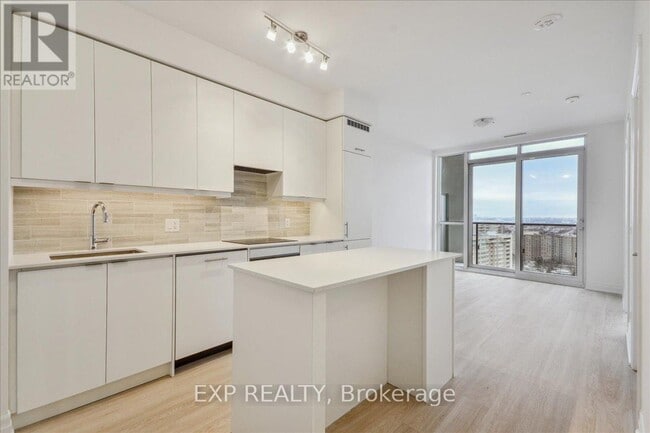 Building Photo - 30 Elm Dr W