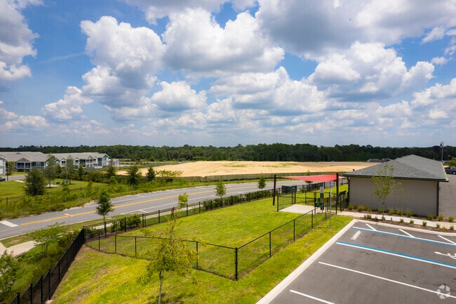 7035 Broad Way de Davenport, FL, 33837 - The Pointe at Siena Ridge 55+ Active Adult Apartment Homes