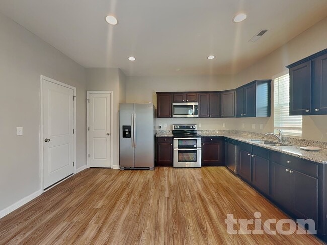 Building Photo - 165 Ogden Pond Pl