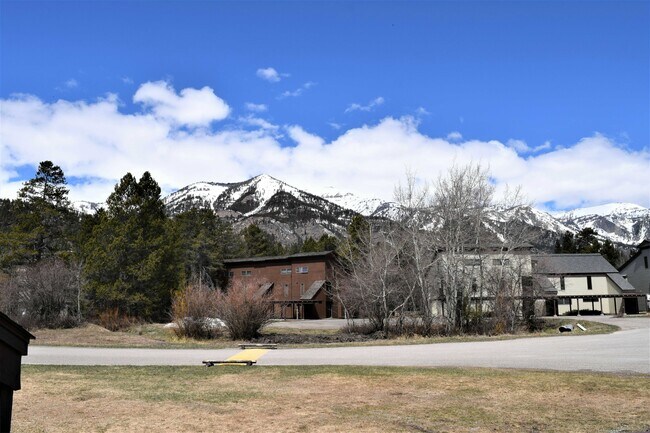Building Photo - 3630 Teton Dr
