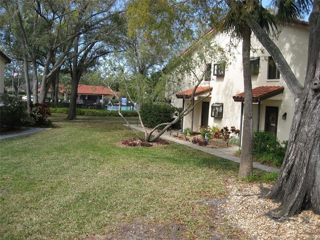 Building Photo - 5755 Gardens Dr