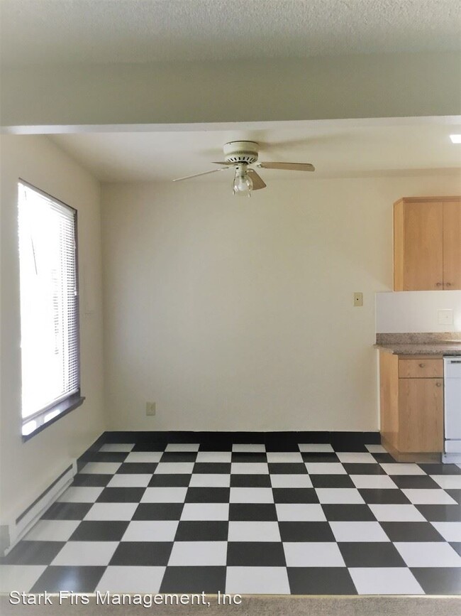 Foto del edificio - 13801-13865 SE Stark St