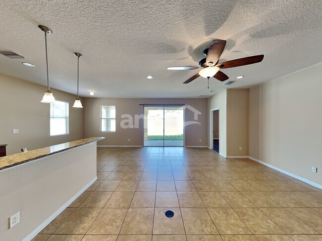 Foto del edificio - 404 Britton Shores Ct