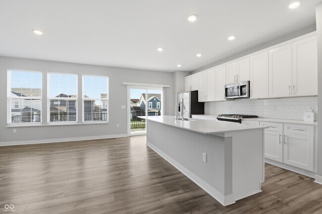 Foto del edificio - 7065 Adalene Ln