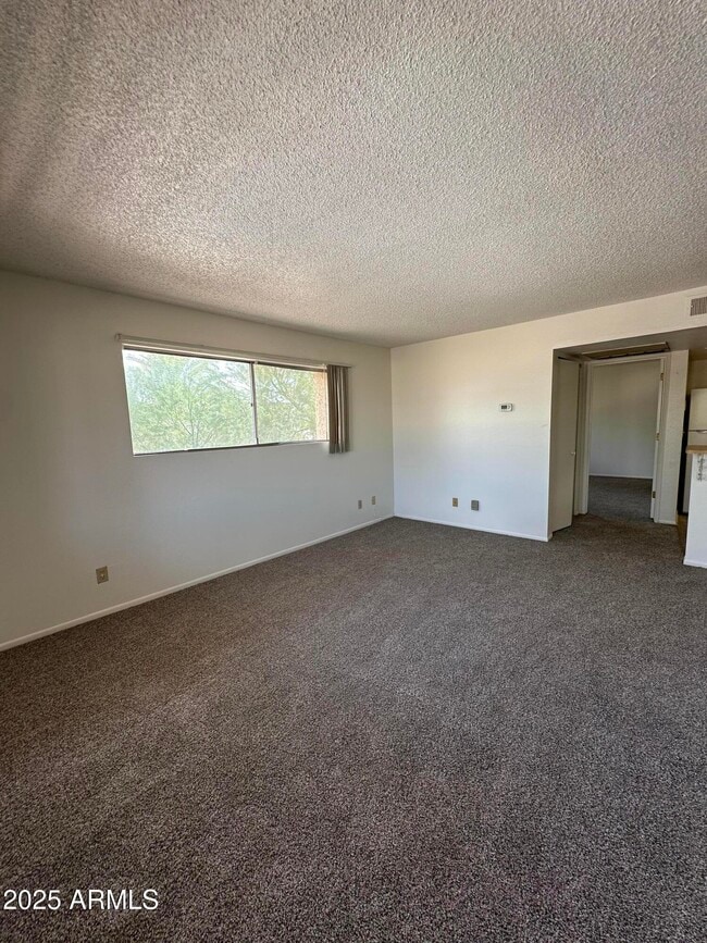 Building Photo - 700 W University Dr