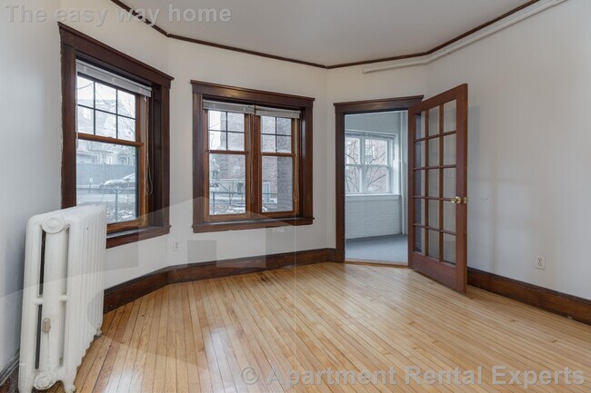 Building Photo - 5 Linnaean St