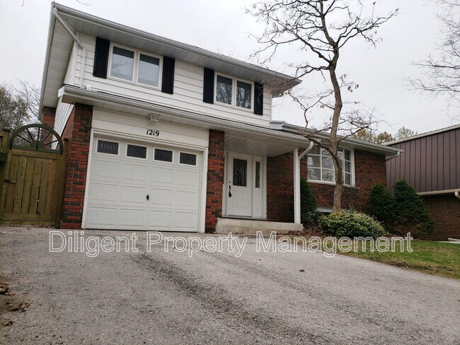 Photo du bâtiment - 1219 Cartier Blvd