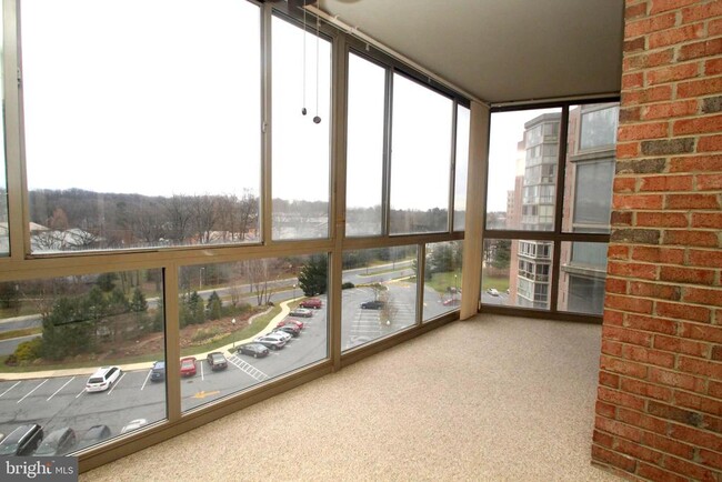 Foto del edificio - 3200 N Leisure World Blvd