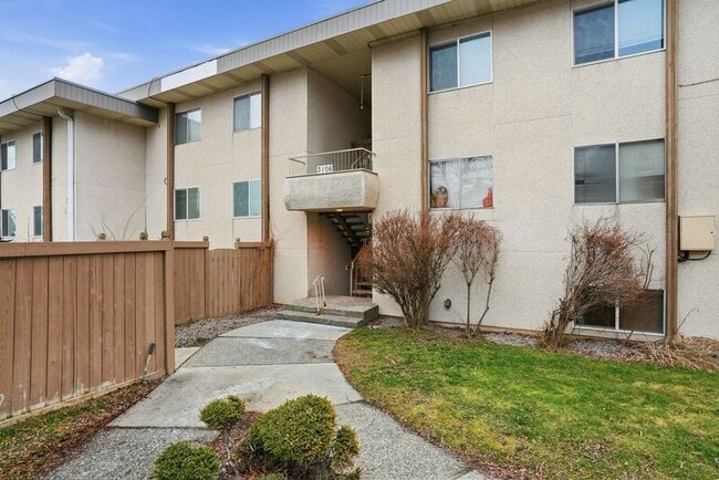 Foto del edificio - 3106 E 27th Ave