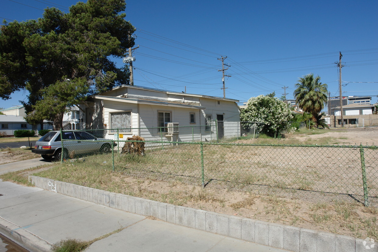 Building Photo - 1011 E Bridger Ave