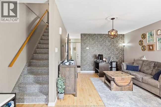 Building Photo - 330 Fryer St