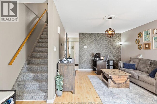 Photo du bâtiment - 330 Fryer St