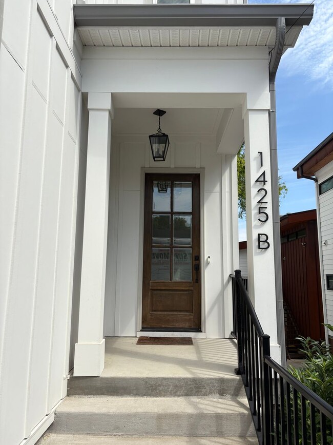 Building Photo - 1425 Monetta Ave
