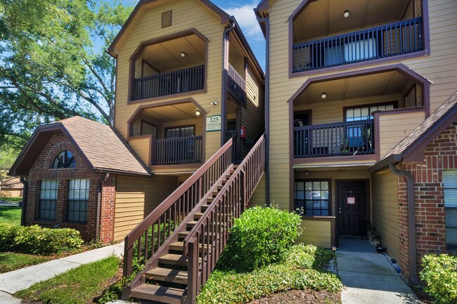 Beautiful 1/1 Condo in Gated Lakefront Com... - Beautiful 1/1 Condo in Gated Lakefront Com...