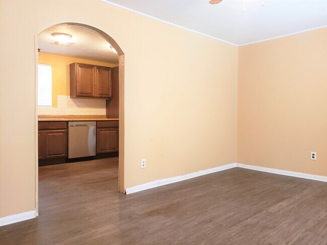 Foto del edificio - Welcome to this newly remodeled, charming ...