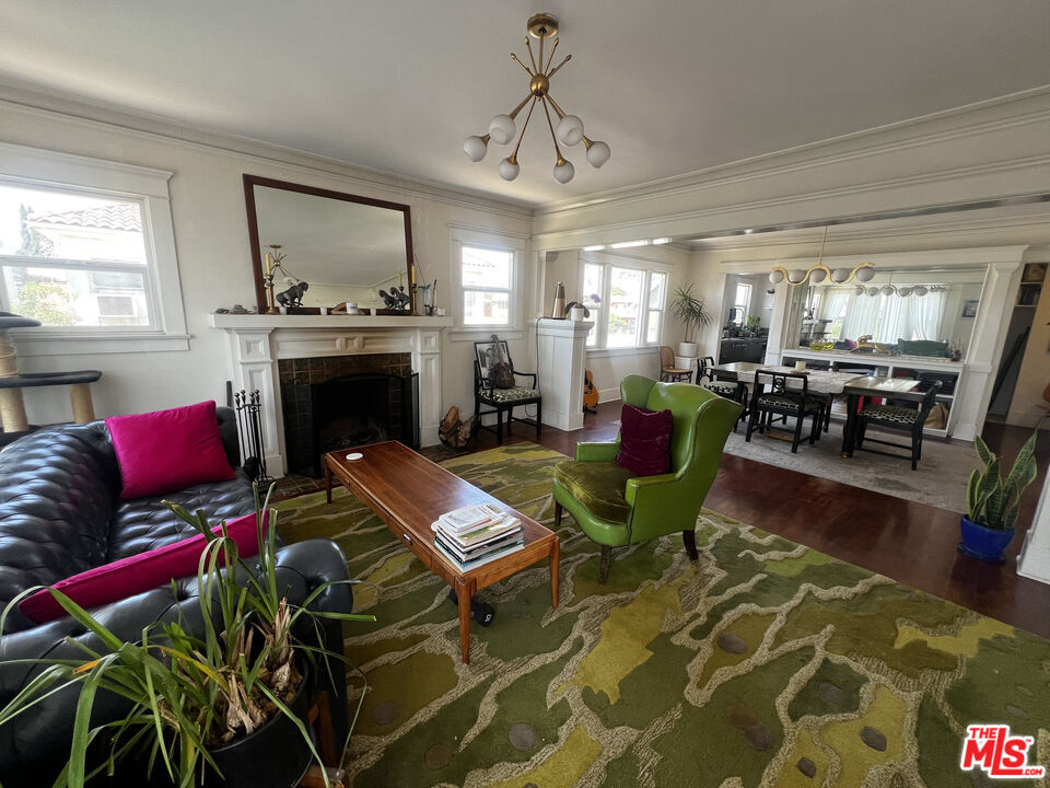 Foto principal - 1438 S Norton Ave