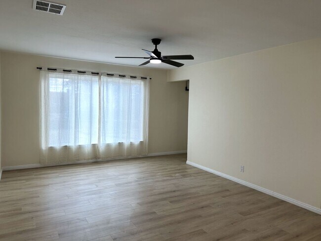 Building Photo - Newly renovated 3 bedroom home in the Nort...