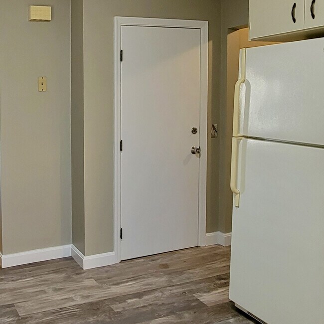 Cocina (entrada al apartamento) - 128 Malden St