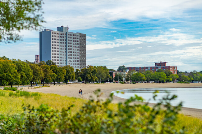 Foto del edificio - 1400 Columbia Rd