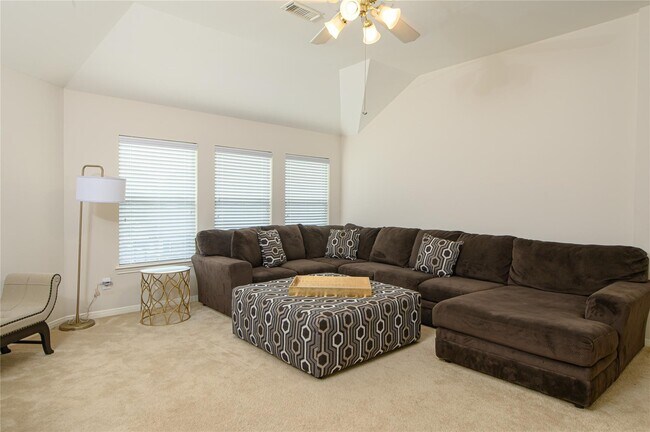 Foto del edificio - 1610 Thunder Lake Ln