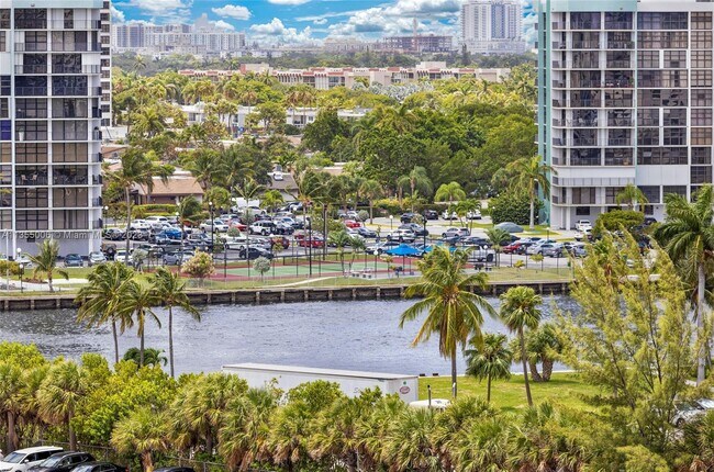 Building Photo - 3801 S Ocean Dr