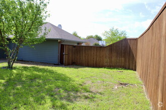 Building Photo - 3009 Osceola Dr