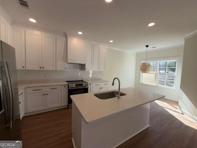 Foto del edificio - 115 Longpoint Dr